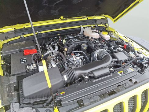 Used 2023 Jeep Wrangler Rubicon w/ Cold Weather Group image 24