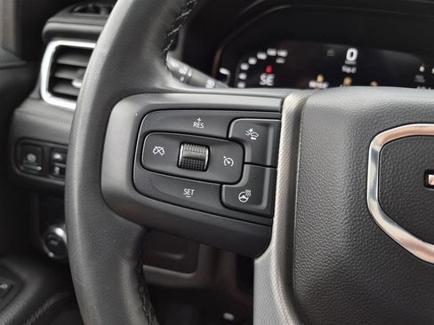 Used 2023 GMC Yukon Denali RWD image 25