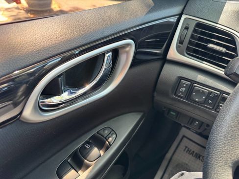 Used 2019 Nissan Sentra SV w/ Special Edition Package FWD image 47