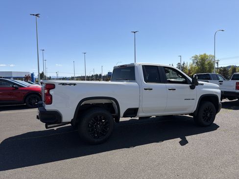 New 2026 Chevrolet Silverado 2500 Custom w/ Custom Value Package AWD/4WD image 6