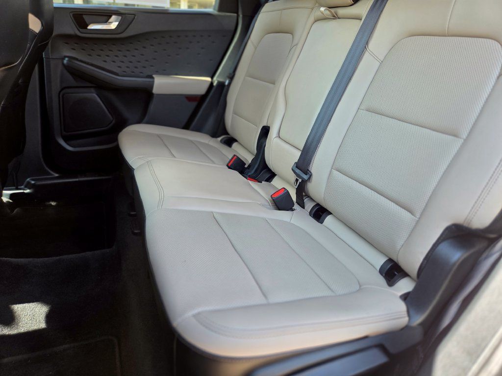 Certified 2020 Ford Escape SEL FWD image 15
