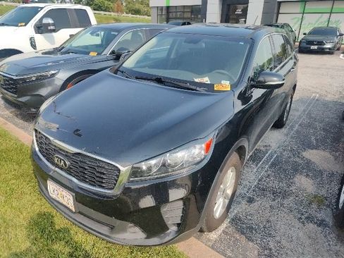 Used 2020 Kia Sorento AWD V6 image 4