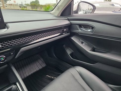 Used 2023 Honda Accord EX-L image 32