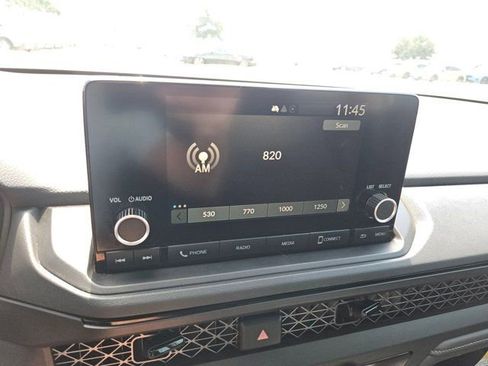 Certified 2025 Honda Accord LX image 19