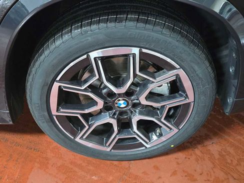 Used 2025 BMW X1 xDrive28i w/ Premium Package image 9