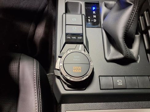 New 2026 Toyota 4Runner Limited image 18