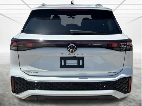 New 2026 Volkswagen Tiguan SEL R-Line AWD/4WD image 5