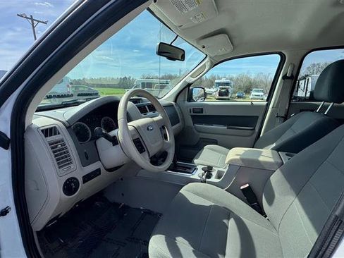 Used 2009 Ford Escape 4WD Hybrid image 32