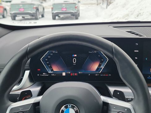 Used 2025 BMW X1 xDrive28i w/ M Sport Package image 15