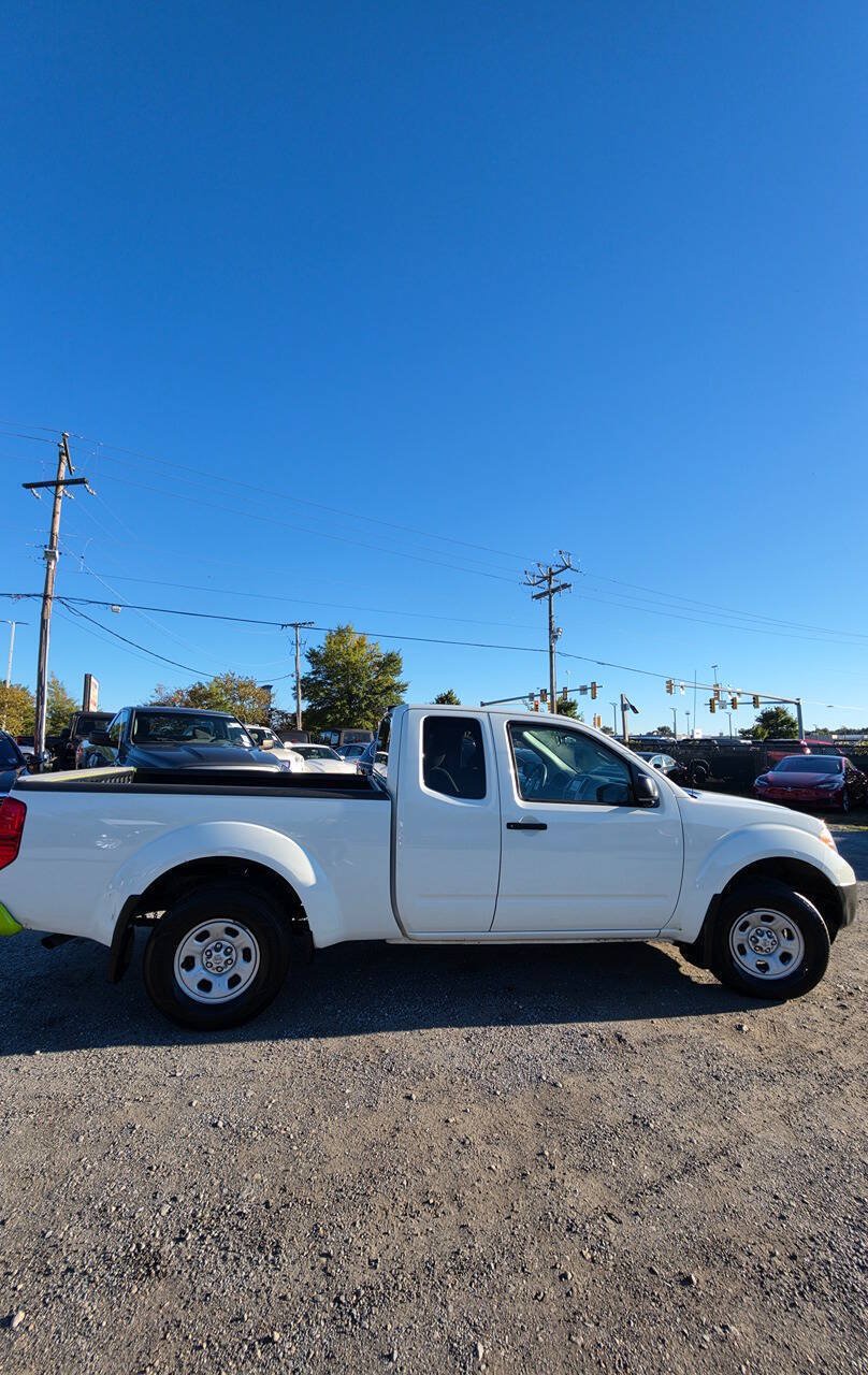 Used 2019 Nissan Frontier S w/ Work Truck Package RWD image 23