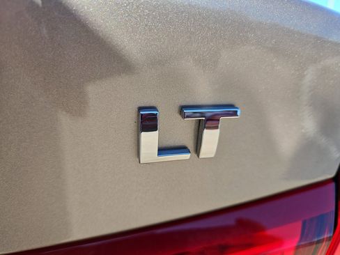 Used 2025 Chevrolet Malibu LT FWD image 21
