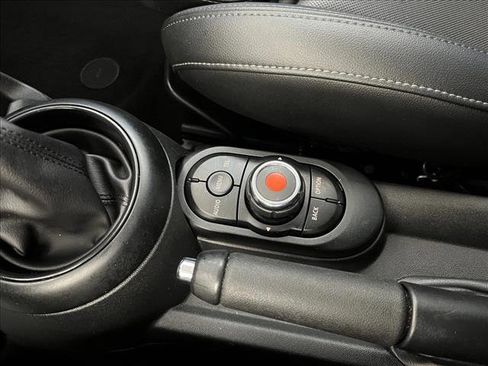 Used 2018 MINI Cooper S image 16