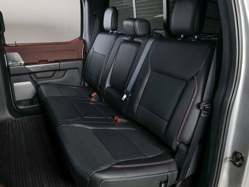 Used 2022 Ford F150 Lariat w/ Equipment Group 502A High image 5