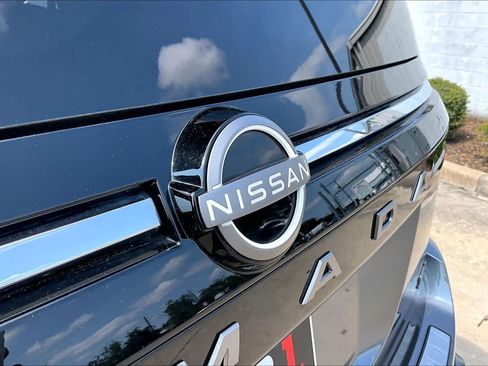 Certified 2025 Nissan Armada SL RWD image 31