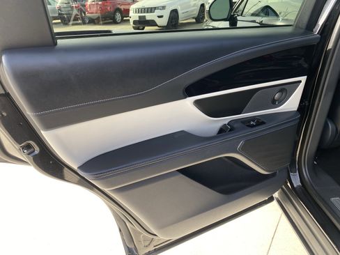 Used 2024 Lincoln Nautilus Premier w/ Equipment Group 102A image 11