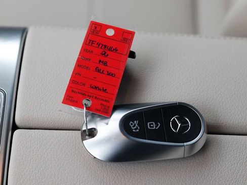 Used 2026 Mercedes-Benz GLC 300 4MATIC image 39