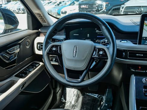 Used 2023 Lincoln Aviator Grand Touring w/ Elements Package Plus AWD/4WD image 12