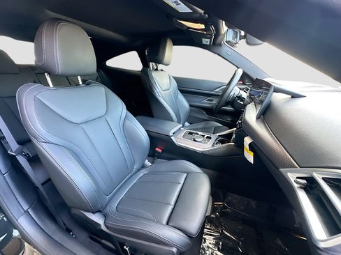 Used 2025 BMW 430i Coupe w/ M Sport Package RWD image 26