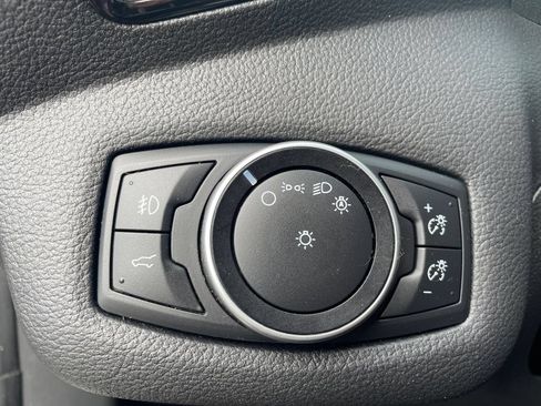 Used 2017 Ford Escape Titanium FWD image 16