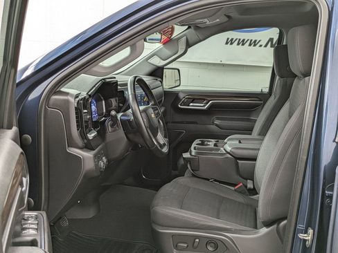 Used 2023 Chevrolet Silverado 1500 LT image 4