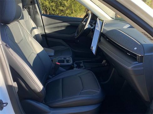 Used 2025 Ford Mustang Mach-E Premium image 36