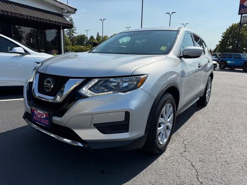Used 2019 Nissan Rogue S image 10