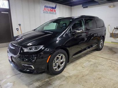 Used 2022 Chrysler Pacifica Limited