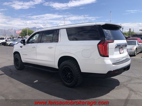 Used 2022 GMC Yukon XL SLE w/ Gmc Pro Safety Plus Package RWD image 6