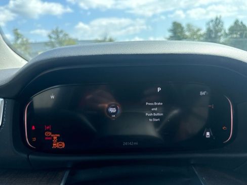 Used 2023 Jeep Grand Wagoneer L 4WD w/ Flexible Seating Group image 14