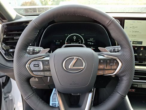 New 2026 Lexus TX 500h AWD image 13