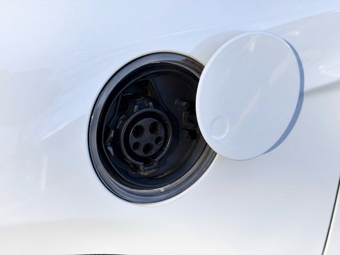 Used 2016 Ford Focus Electric Hatchback image 5