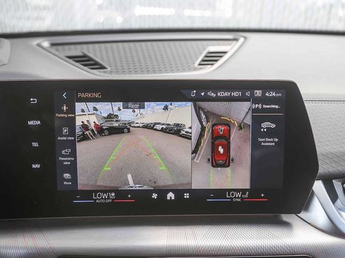 Used 2025 BMW X2 xDrive28i w/ Premium Package image 19