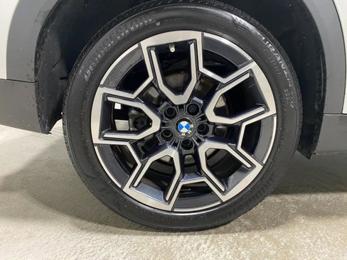 Used 2025 BMW X2 xDrive28i w/ Premium Package image 27