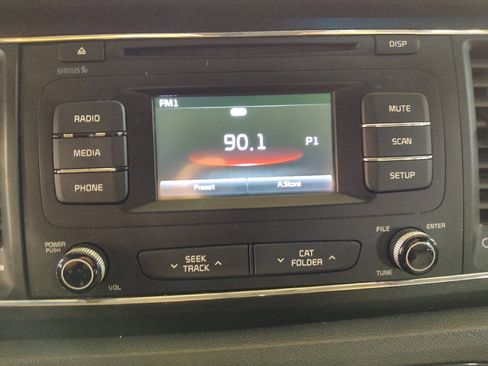 Used 2016 Kia Sedona LX w/ LX Essentials Premium Package FWD image 25