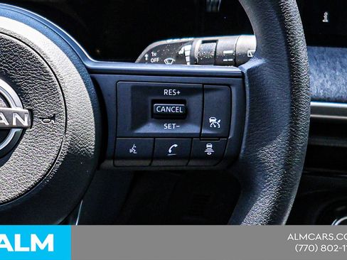 Used 2025 Nissan Kicks SV w/ SV Premium Package FWD image 28