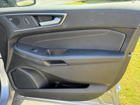 Used 2024 Ford Edge Titanium image 21