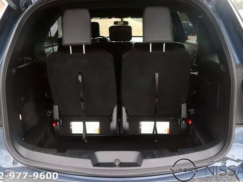 Used 2018 Ford Explorer XLT w/ Equipment Group 202A image 16