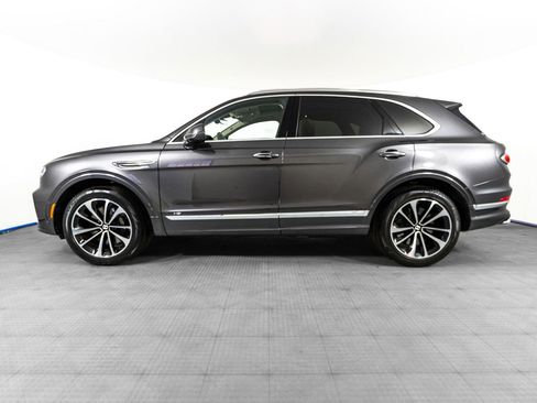 Used 2022 Bentley Bentayga image 3