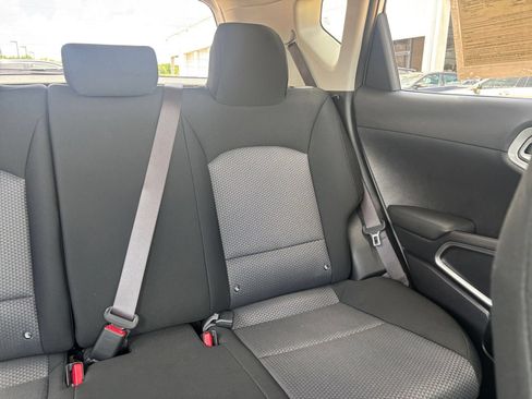 Used 2025 Kia Soul LX w/ LX Technology Package FWD image 35