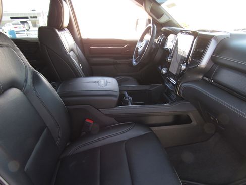 Used 2024 RAM 1500 Limited w/ Body Color Bumper Group image 8