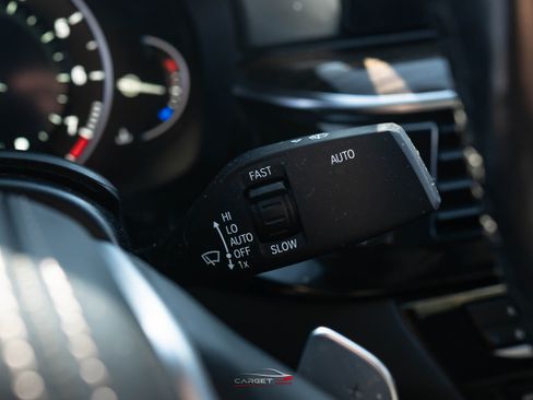 Used 2018 BMW 530i xDrive w/ Premium Package image 28