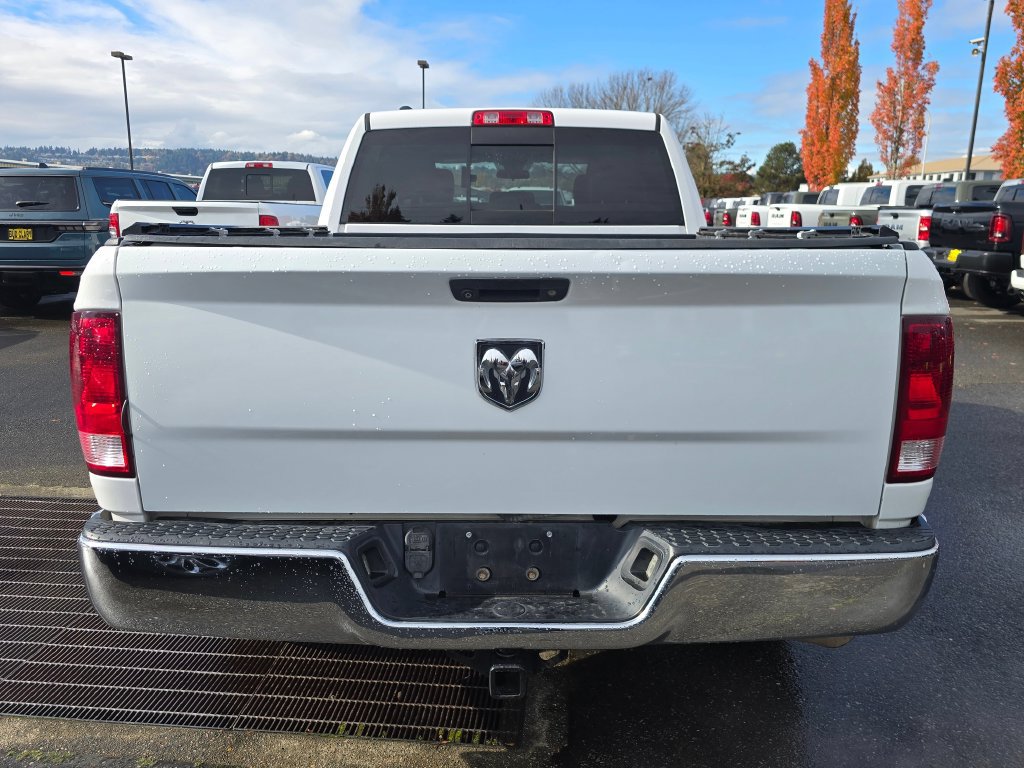 Used 2019 RAM 1500 Classic SLT AWD/4WD image 4