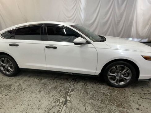 Used 2023 Honda Accord EX-L image 4