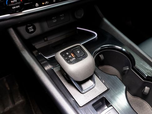 Used 2024 Nissan Rogue SL image 24