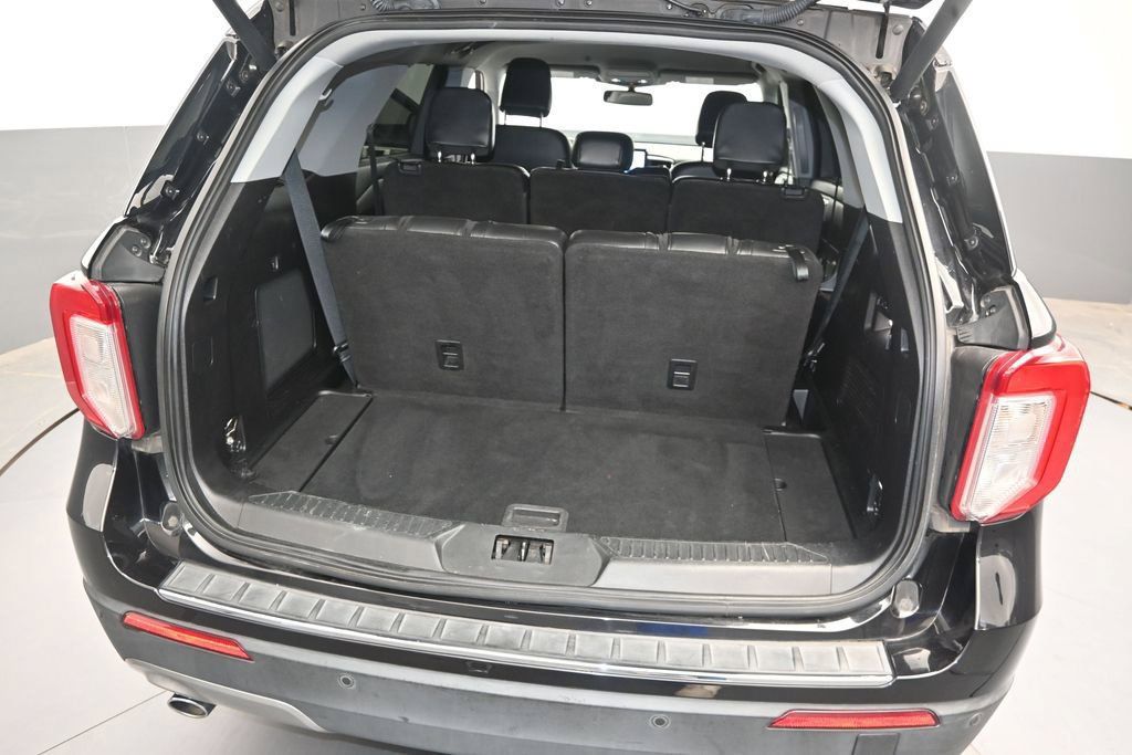 Used 2021 Ford Explorer Limited w/ Equipment Group 301A AWD/4WD image 15