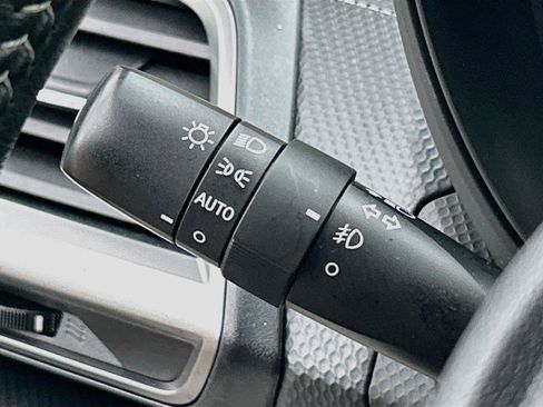 Used 2022 Subaru Forester Limited AWD/4WD image 34