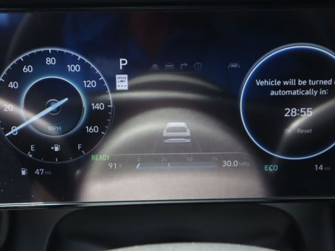 New 2025 Hyundai Elantra SEL FWD image 11