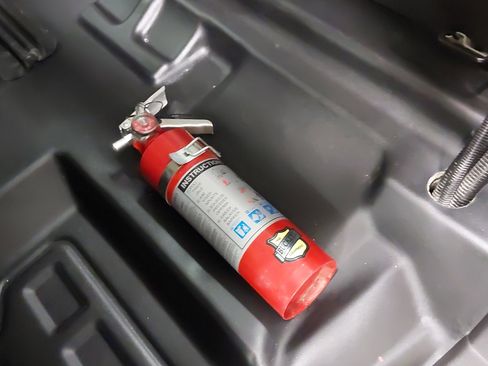 Certified 2022 Chevrolet Colorado LT w/ Fleet Safety Package image 24