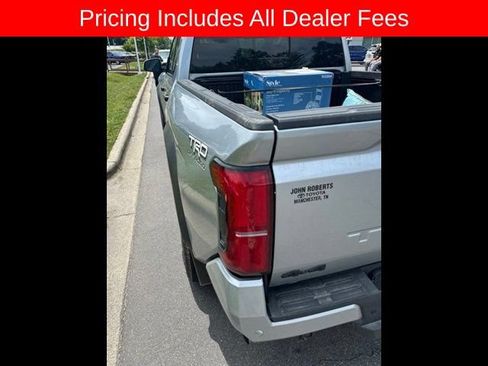 Used 2024 Toyota Tacoma TRD Off-Road w/ TRD Off Road Upgrade Package AWD/4WD image 10