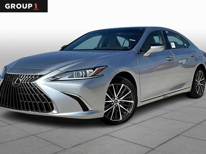 New 2025 Lexus ES 350 w/ Premium Package